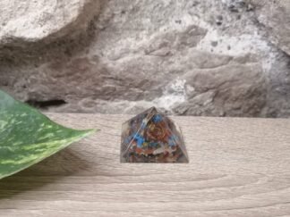 Pyramide Orgonite 7 Chakras