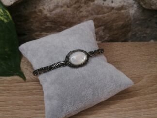 Nacre Blanche Bracelet